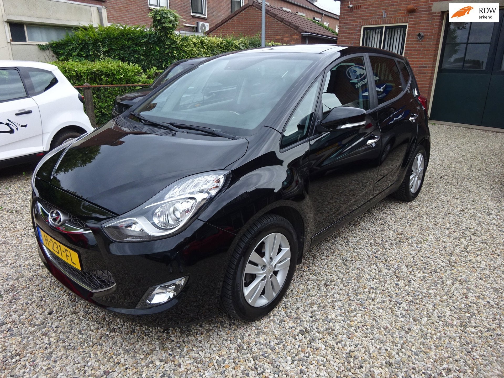 Hyundai Ix20 1.6i i-Catcher Automaat, Climate controle, Navi, Euro 5, 4 cilinders, Zwart, Bedrijf