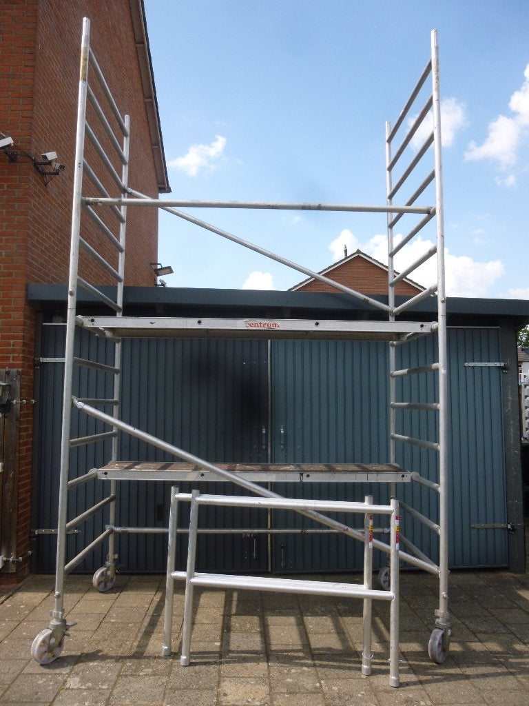 aluminium rolsteiger max werkhoogte 5.8 meter, Ophalen, Gebruikt, Rolsteiger of Kamersteiger, 5 meter of hoger