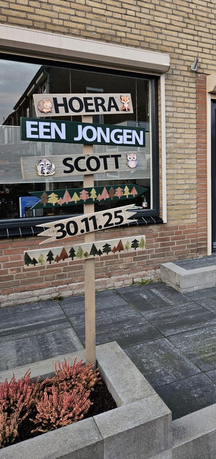 Handgemaakt geboortebord met bosdieren, Ophalen, Geboortebord