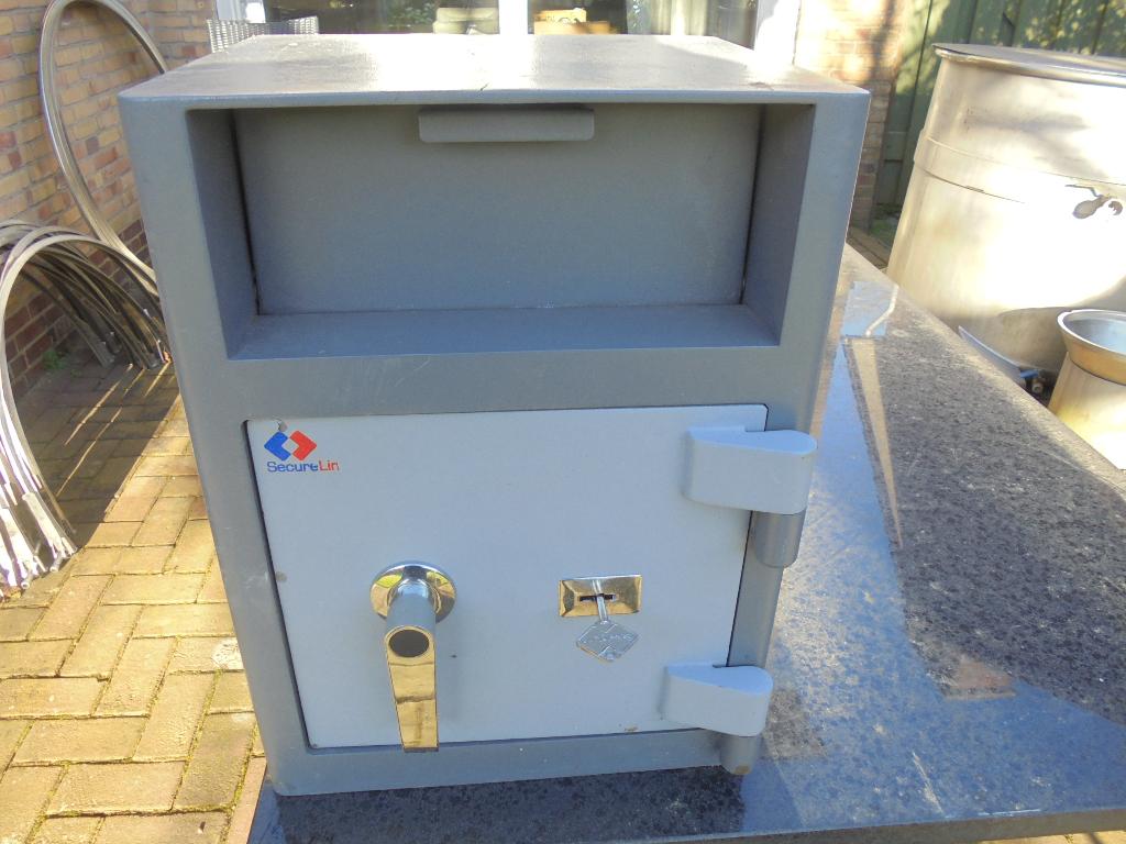 Kluis, brandkast, afstortkluis, safe, brand kast. Securelin., Huis en Inrichting, Brandblussers en Brandkasten, Ophalen, Gebruikt