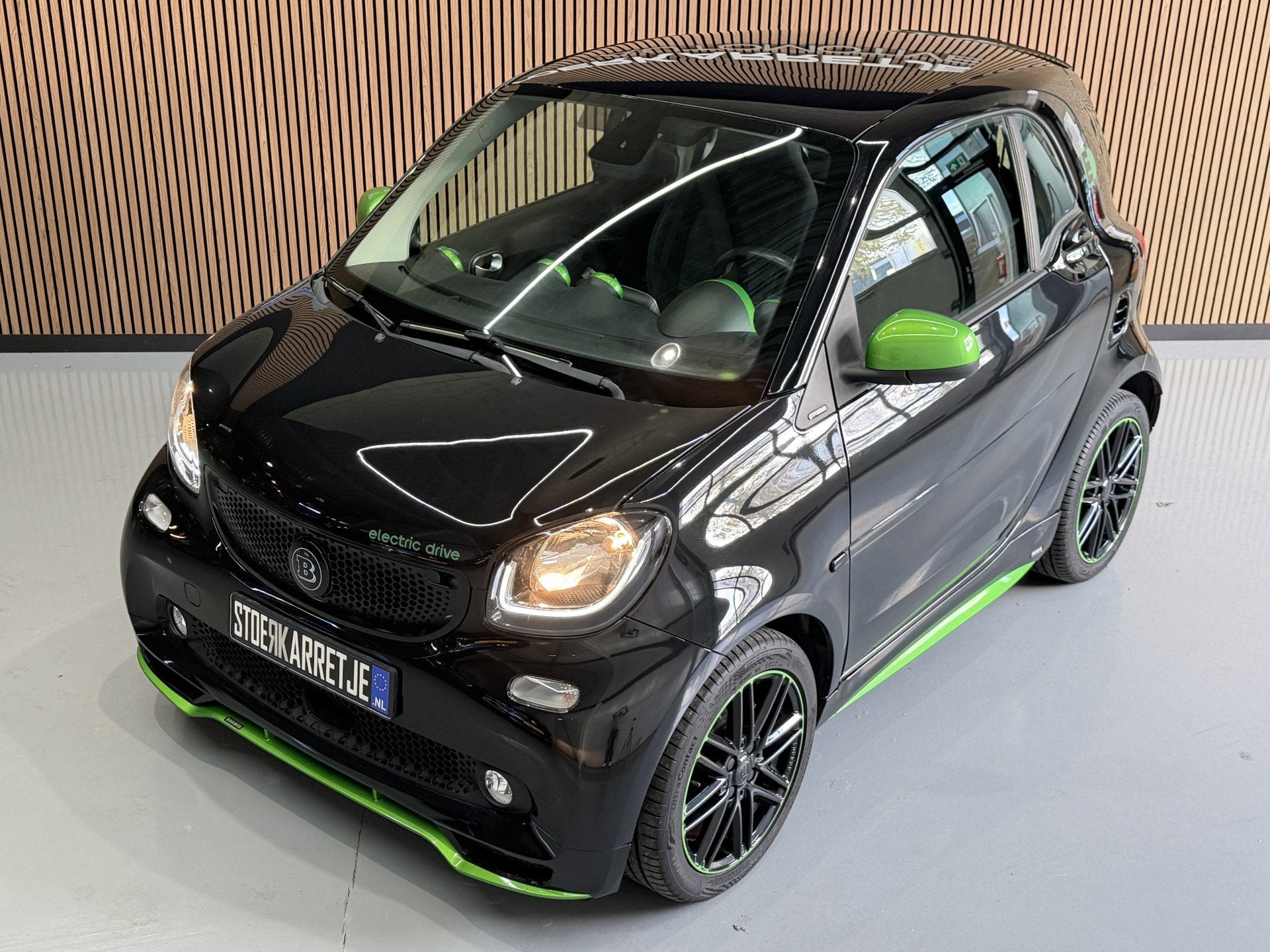 Smart Fortwo Brabus electric drive prime 18 kWh (bj 2018), Auto's, Automaat, Achterwielaandrijving, Zwart, 2 stoelen