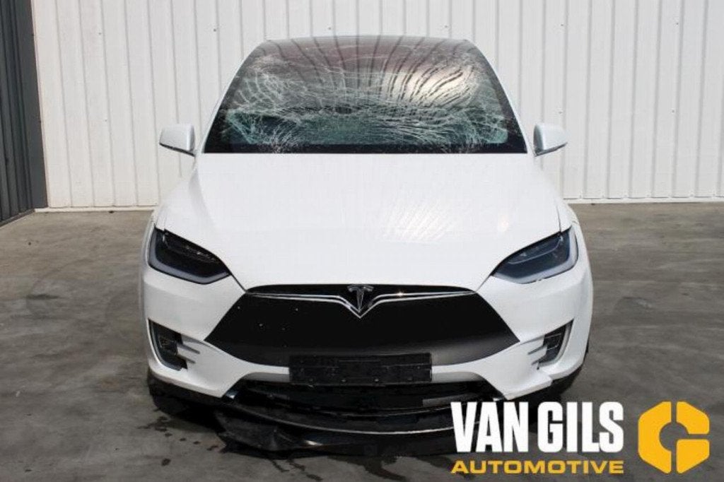 Tesla Model X, Tesla Europe, ServiceHelpEU@teslamotors.com, Ito-toren, 11e verdieping, Gustav Mahlerplein 76A ,1082 MA, Amsterdam, Nederland