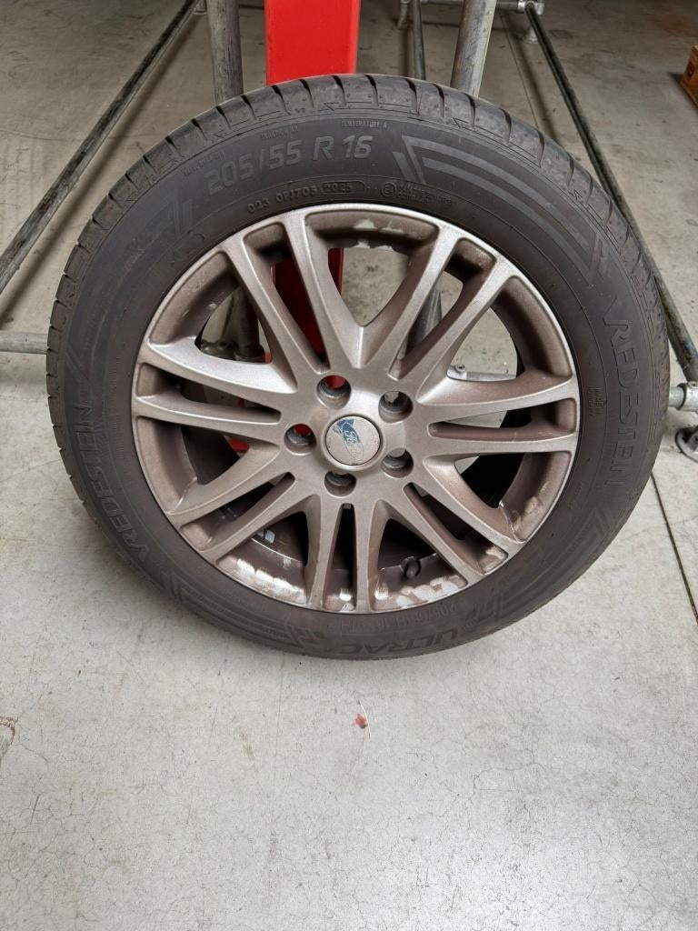 4x Vredestein Ultrac 205/55 R16 banden op Ford velgen, Ophalen
