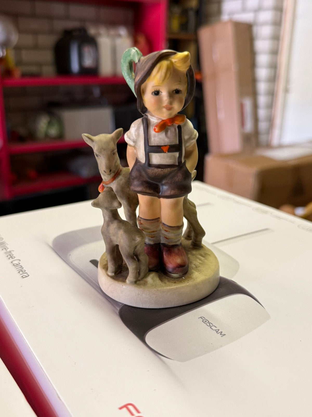Goebel Hummel beeldje “Little Goat Herder” #200/0 –, Ophalen of Verzenden, Zo goed als nieuw, Hummel