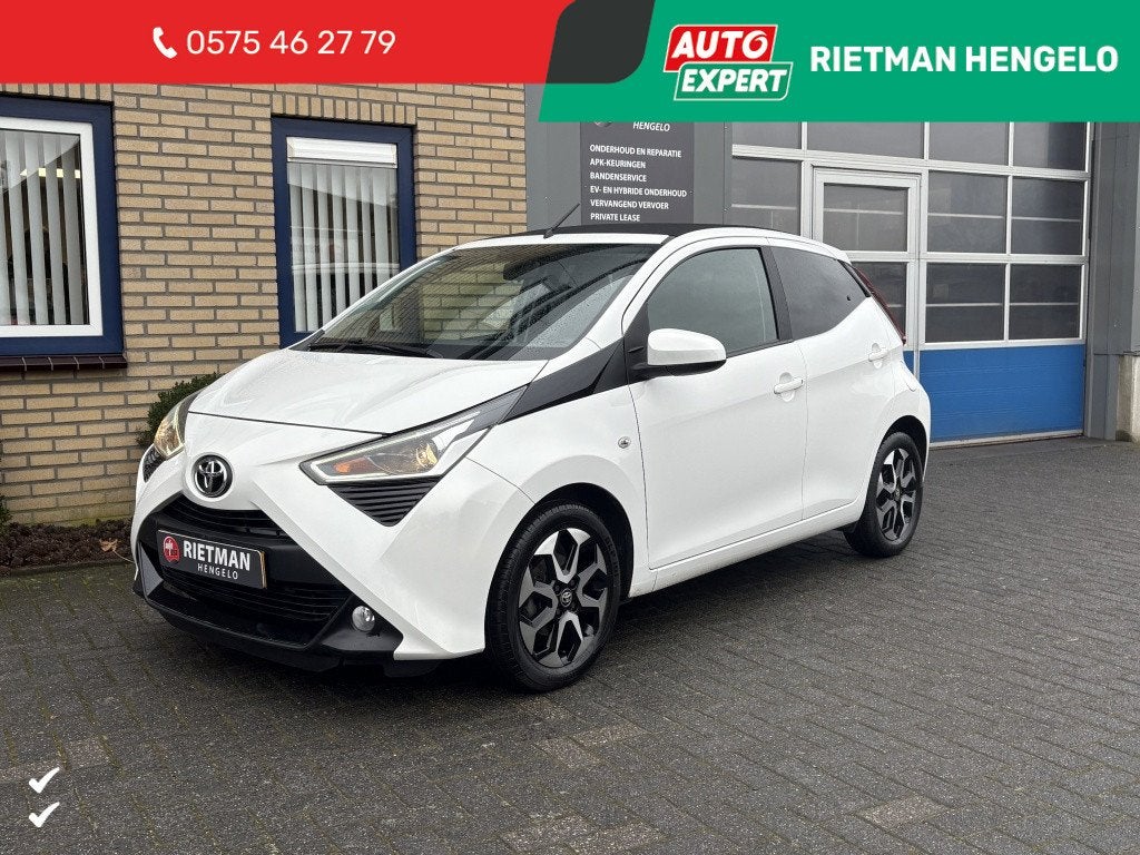 Toyota Aygo 1.0 VVT-i x-joy cab CARPLAY-SCHUIFDAK-CAMERA-BTW, Auto's, Dealer onderhouden, Gebruikt, Euro 6, 4 stoelen