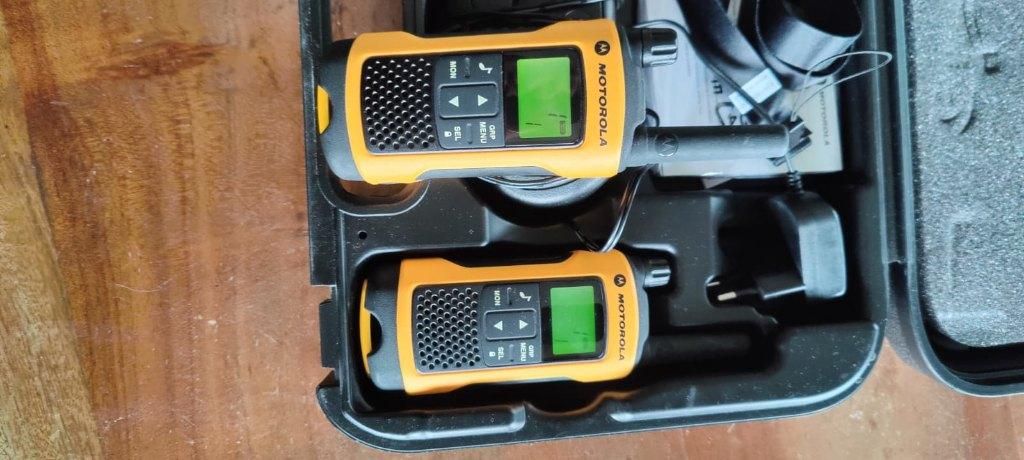 Motorola TLKR T80 Walkie Talkie Set, Telecommunicatie, Portofoons en Walkie-talkies, 5 tot 15 km, Ophalen of Verzenden, Zo goed als nieuw
