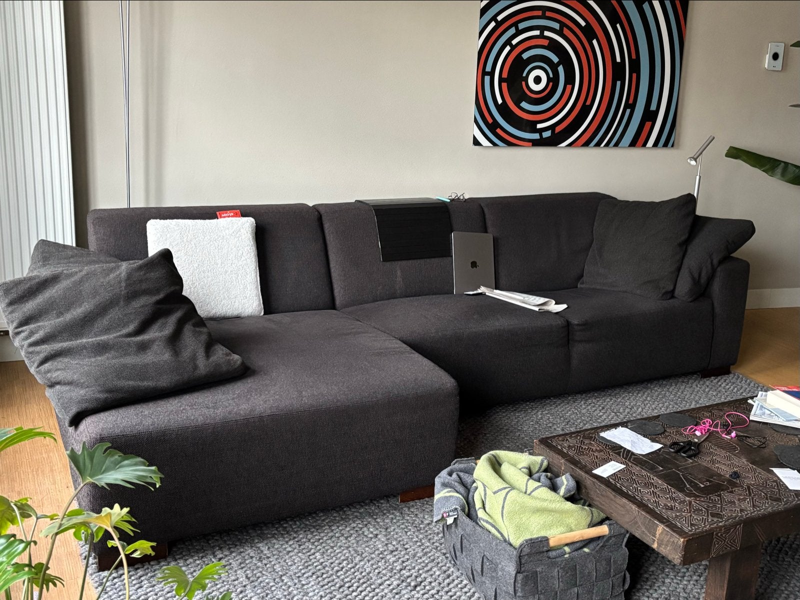 Comfortabele donkerbruine hoekbank, Ophalen, 250 tot 300 cm, Gebruikt, 100 tot 125 cm