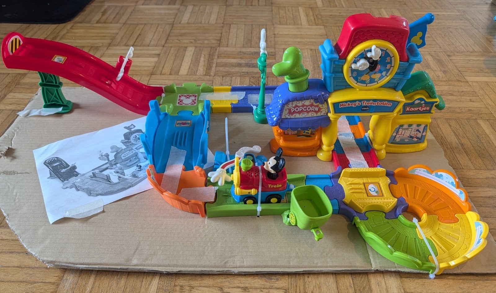 Te koop VTech Toet Toet Auto's Mickey Mouse treinstation, Ophalen, Zo goed als nieuw