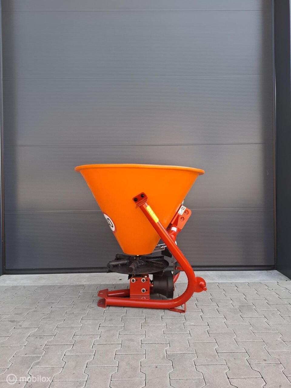 Nieuwe kunstmest strooier mini tractor 200 liter actie prijs, Dexwal, Overige typen, Handelplein, Info@westerveldtuinmachines.nl