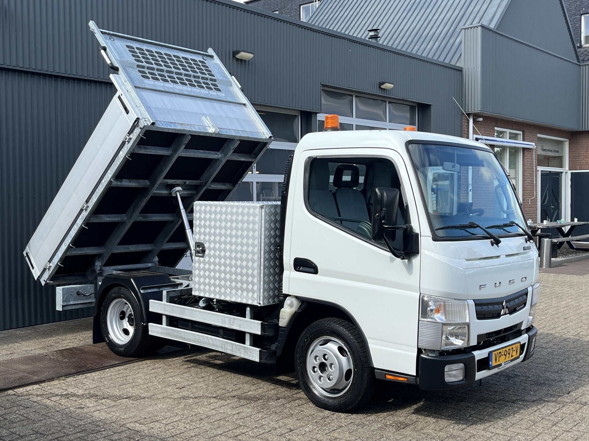 FUSO Canter 3S13 Kipper Openlaadbak Pick-up Airco 3-Persoons, Automaat, Euro 5, Zwart, 4 cilinders