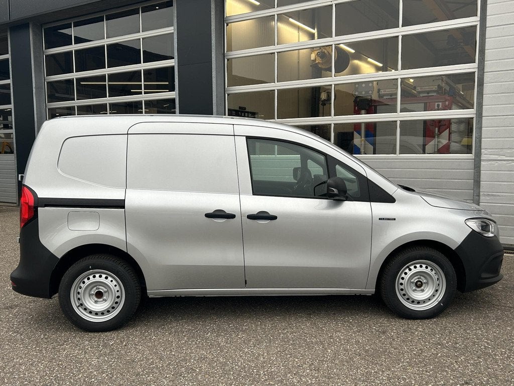 Mercedes-Benz eCitan 112 Base L1 51 kWh | Stoelverwarming |, Auto's, Bestelauto's, Zwart, 122 pk, Nieuw, Zilver of Grijs