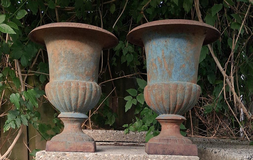 2 Franse gietijzeren tuinvazen Medici Tuin Vaas Frankrijk, Ophalen of Verzenden, Gebruikt