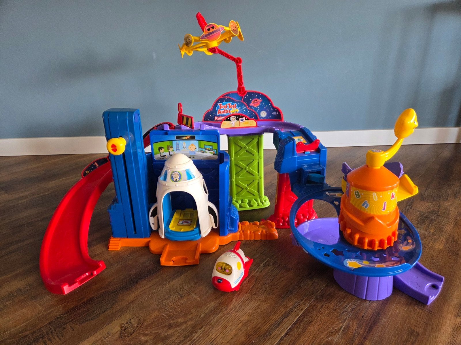 VTech Toet Toet Auto's Ruimtestation met Lanceerbasis, Kinderen en Baby's, Ophalen, Gebruikt, 6 maanden tot 2 jaar