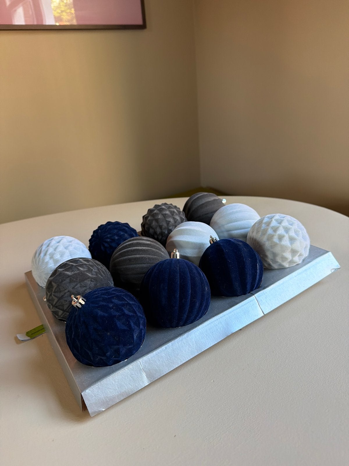 Stoffen kerstballen 12 stuks (grijs/ blauw), Ophalen, Zo goed als nieuw