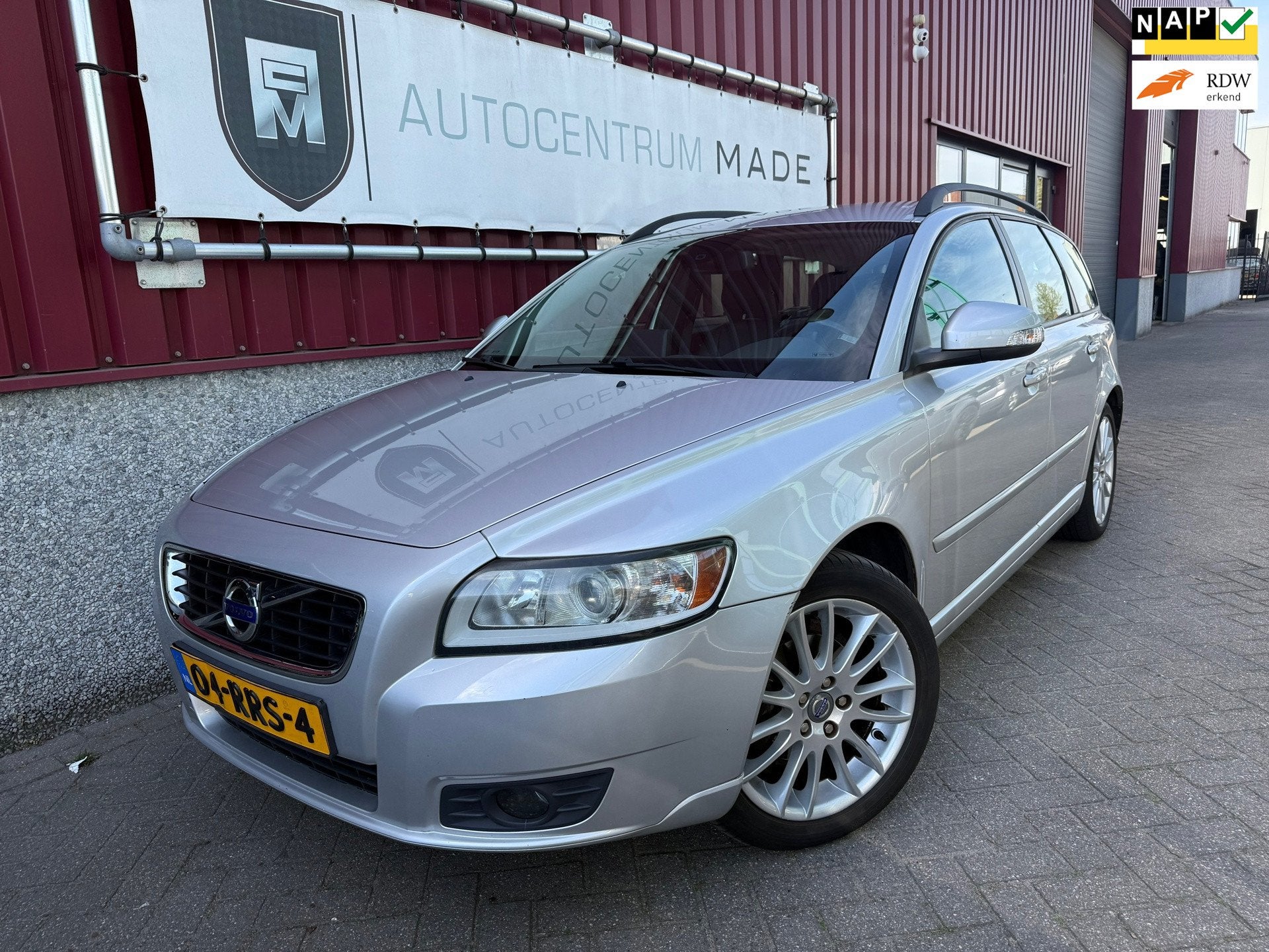 Volvo V50 2.0 Business Pro Edition // Leer // Clima // Navi, 1279 kg, V50, 66 €/maand, 1999 cc