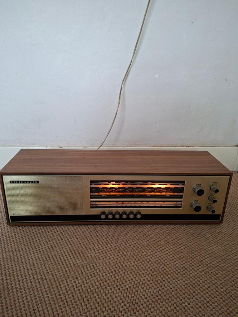 Telefunken Vintage Radio - Houten Behuizing, Audio, Tv en Foto, Radio's, Ophalen, Gebruikt, Radio