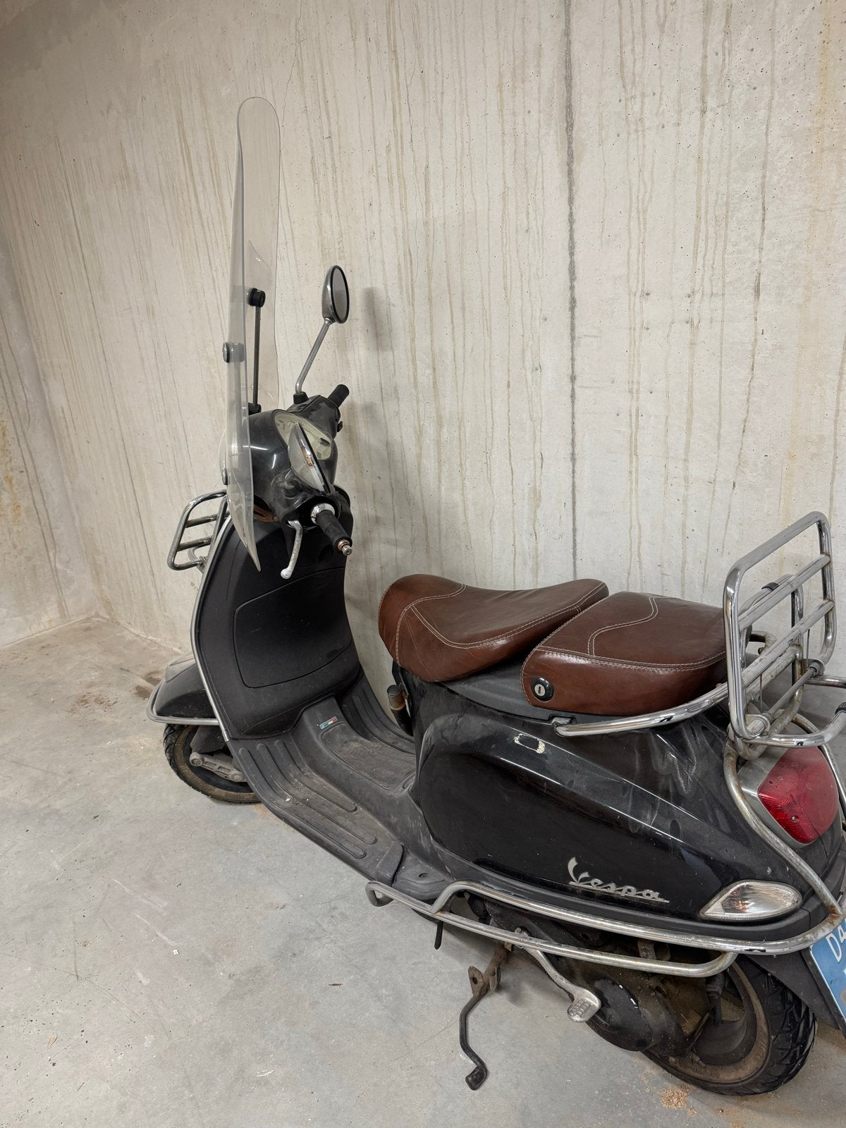 Vespa LX 50cc Scooter - Zwart met bruin zadel, Fietsen en Brommers, Ophalen, Gebruikt, Benzine, Vespa LX
