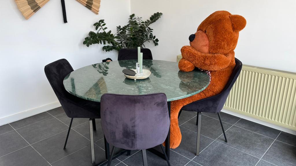 Marmeren tafel, 4 stoelen, eetkamer, Ophalen, Zo goed als nieuw, 4 tot 6 stoelen