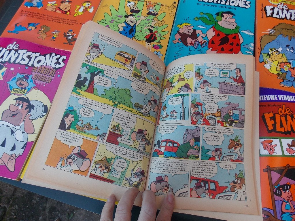 Flintstones, strips hele doos vol 83 stuks jaren 60/70, Complete serie of reeks, Ophalen of Verzenden, Gelezen