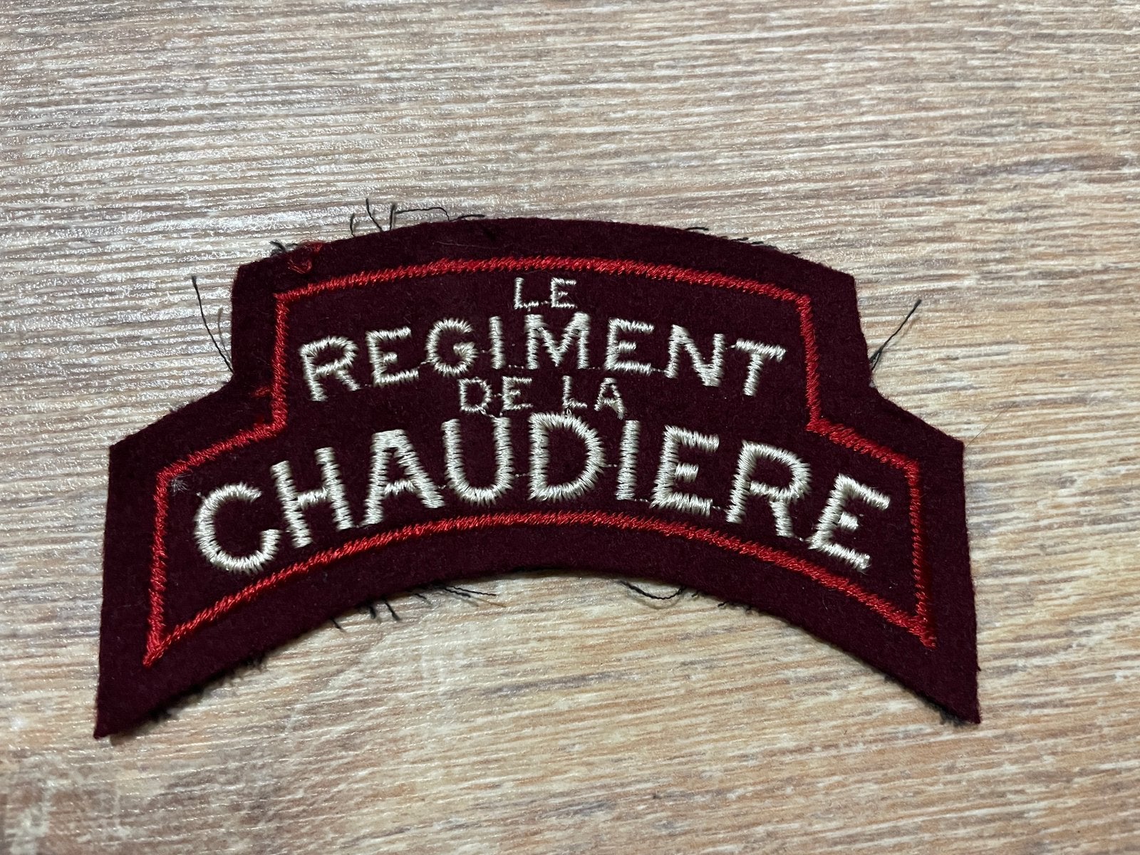 Originele Chaudiere schoudertitel ww2, Verzenden, Landmacht, Embleem of Badge