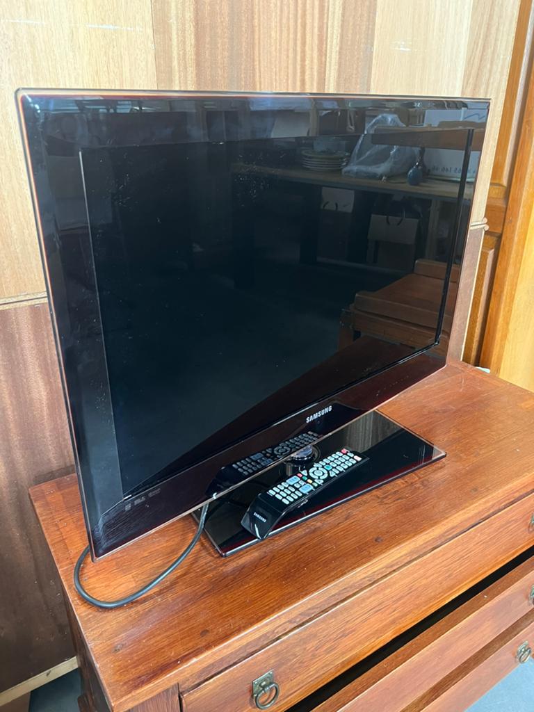 Samsung 32” Full HD TV UE32B6000 + afstandsbediening, D, 50 Hz, Zo goed als nieuw, Samsung