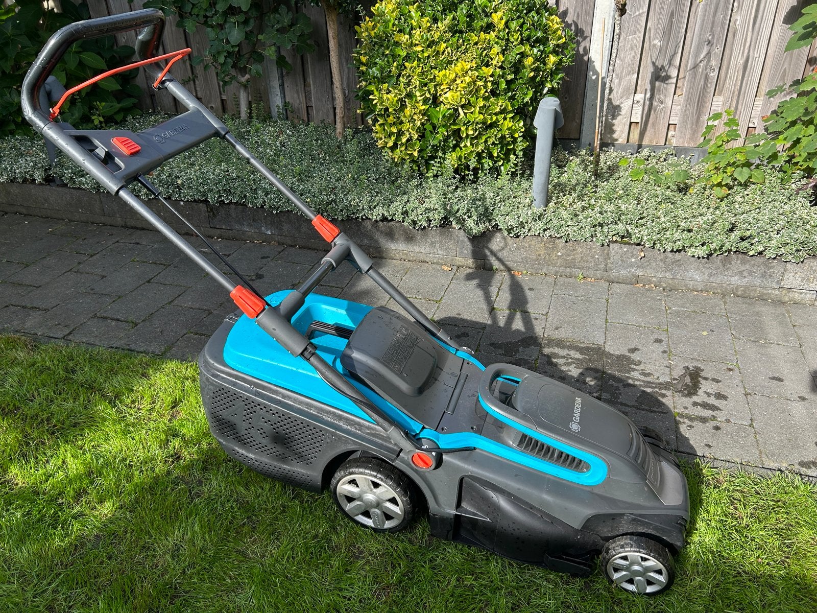 Foto 2 van Gardena grasmaaier PowerMax 1800W