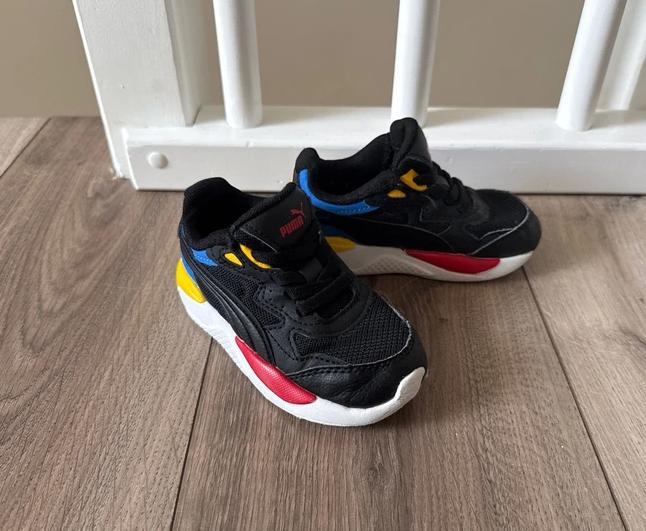 Puma sport shoes maat 24, Kinderen en Baby's, Babykleding | Schoentjes en Sokjes, Jongetje of Meisje, Puma, Ophalen of Verzenden