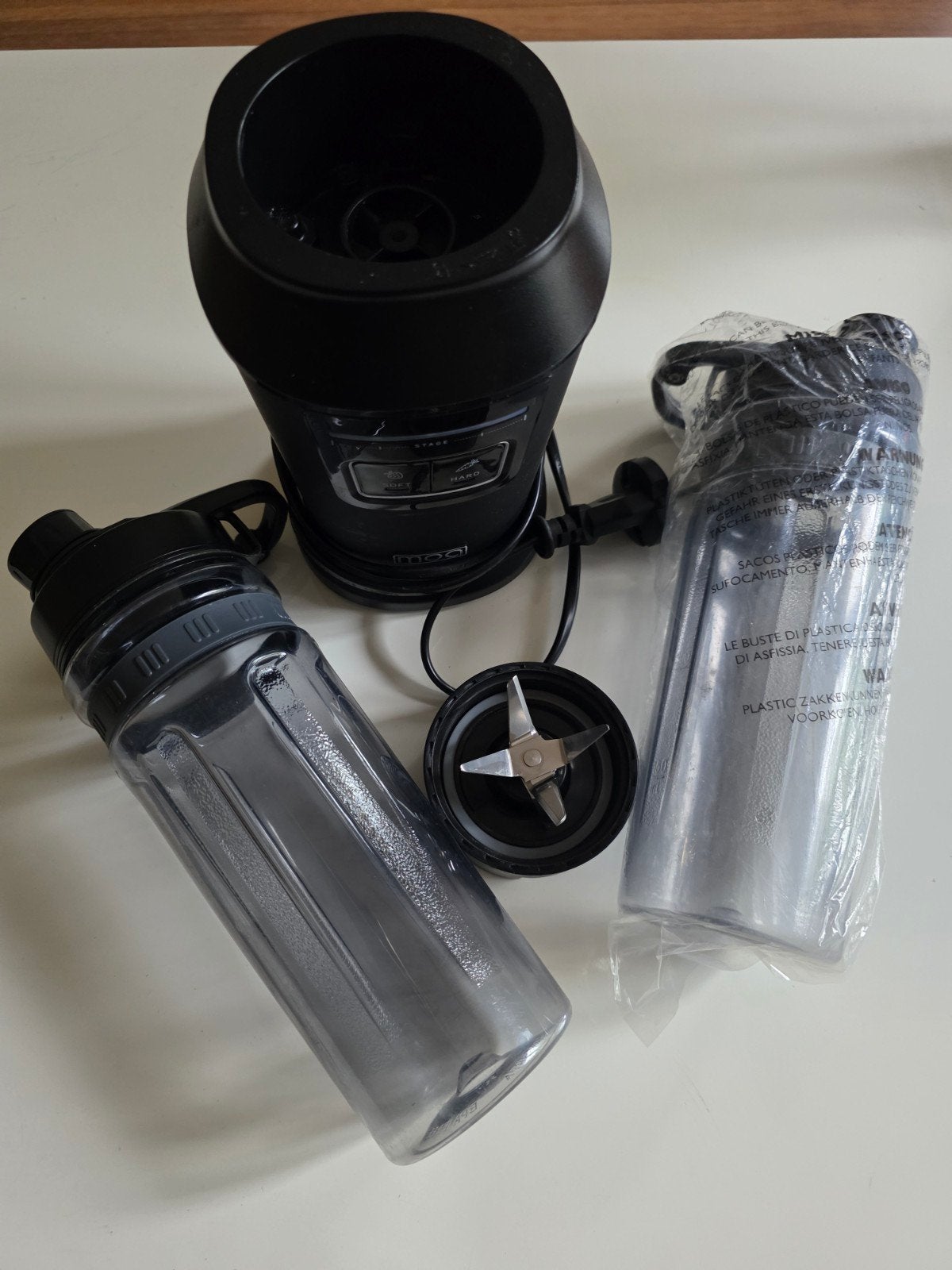 Te Kooo: Moa Blender, Ophalen