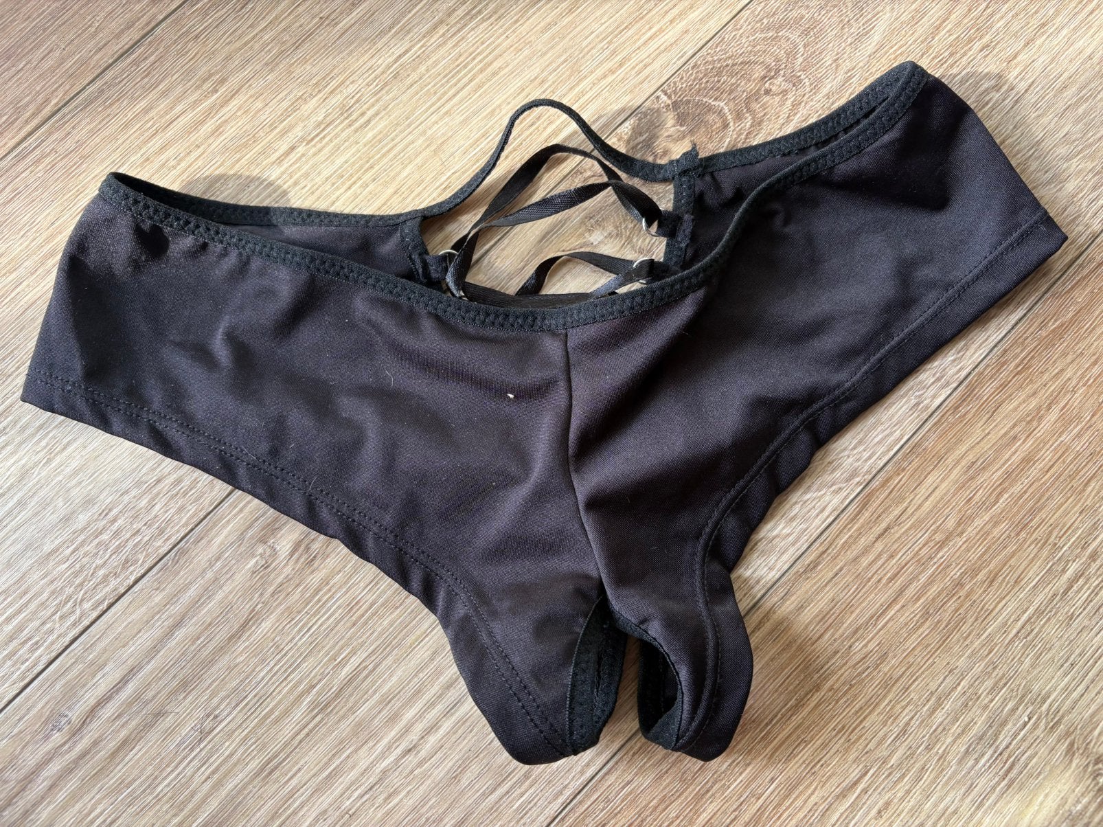 Open kruis slipje Maat m, Kleding | Dames, Ophalen of Verzenden, Zwart, Slip
