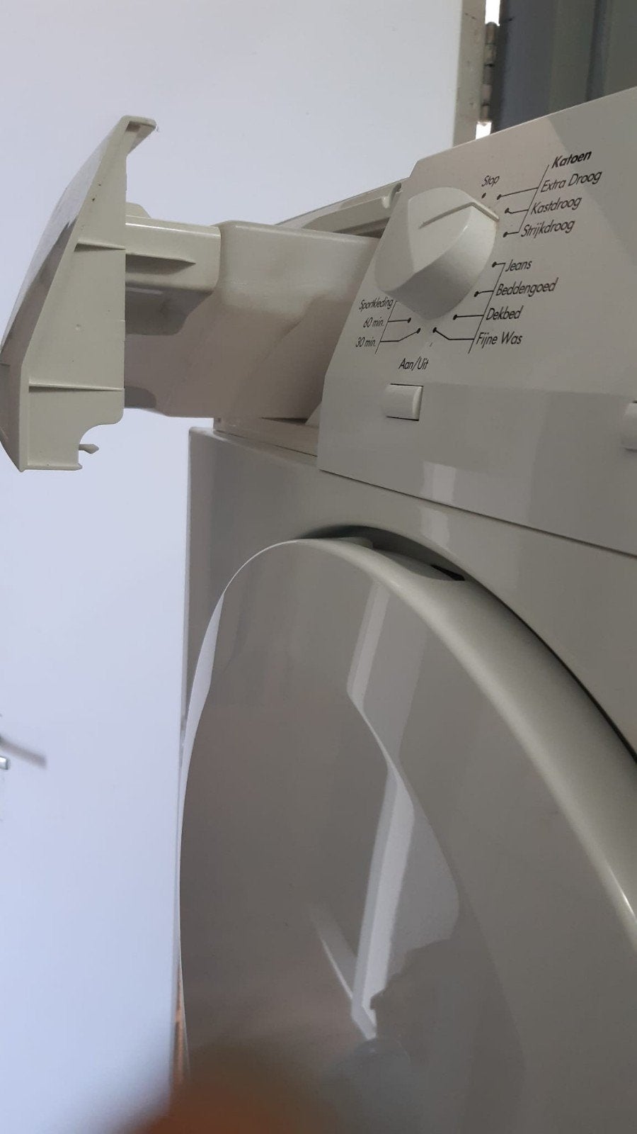 Foto 4 van Aeg lavatherm droger defect gratis af te halen