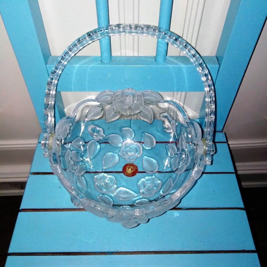 Walther Glas "Bella Rose"-mand met roosjes in relief, Ophalen, Gebruikt, Schaal, Rond