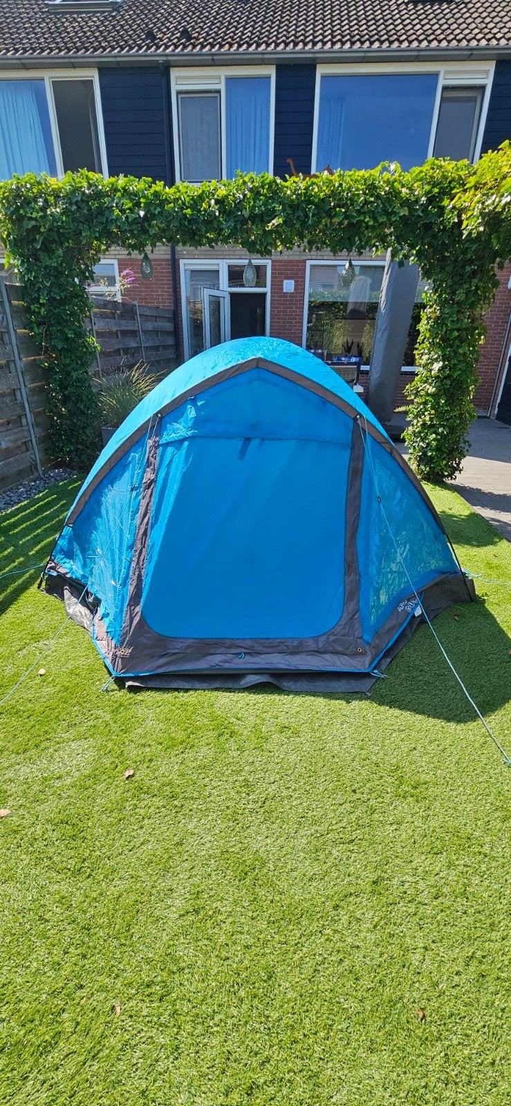 4 persoons tent. Vango Alpha 400 ( Decathlon), Caravans en Kamperen, Tenten, Ophalen, Zo goed als nieuw, Tot en met 4
