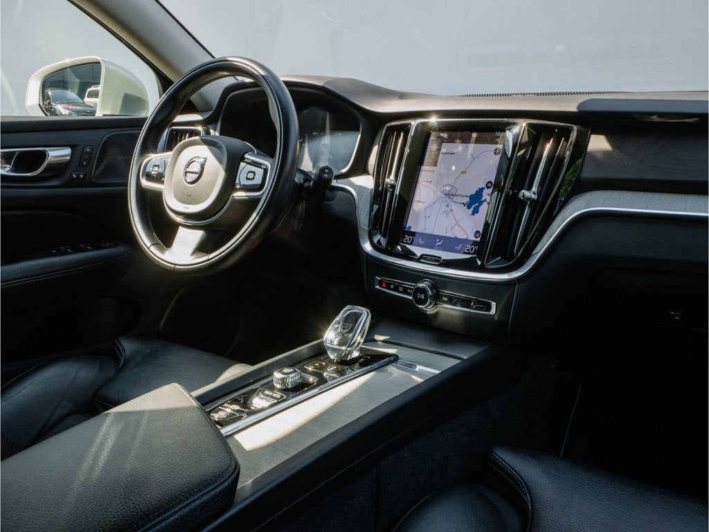 Volvo V60 2.0 B3 163pk Inscription Trekhaak/ Harman-Kardon/, Auto's, Volvo, 4 cilinders, Hybride Elektrisch/Benzine, 177 pk, Autotrust