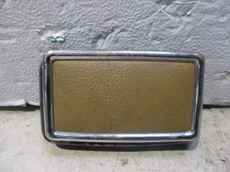 ASBAK ACHTER Mercedes-Benz / 8 (W115) (01-1968/01-1977), Gebruikt, Mercedes-Benz AG, Ophalen of Verzenden, Dialog.mb@mercedes-benz.com