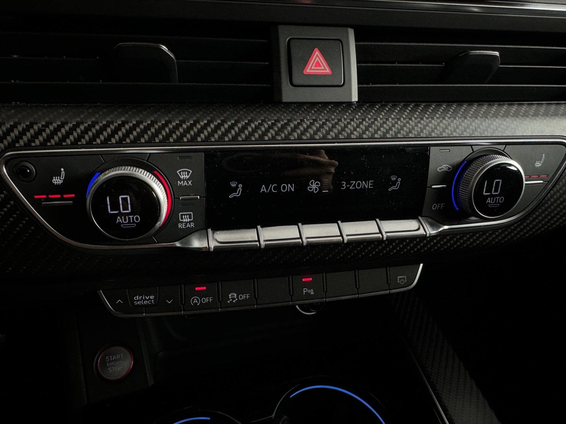 Foto 25 van Audi RS4 Avant 2.9 TFSI quattro Pano|Ceramic|B&O|HuD|Carbon