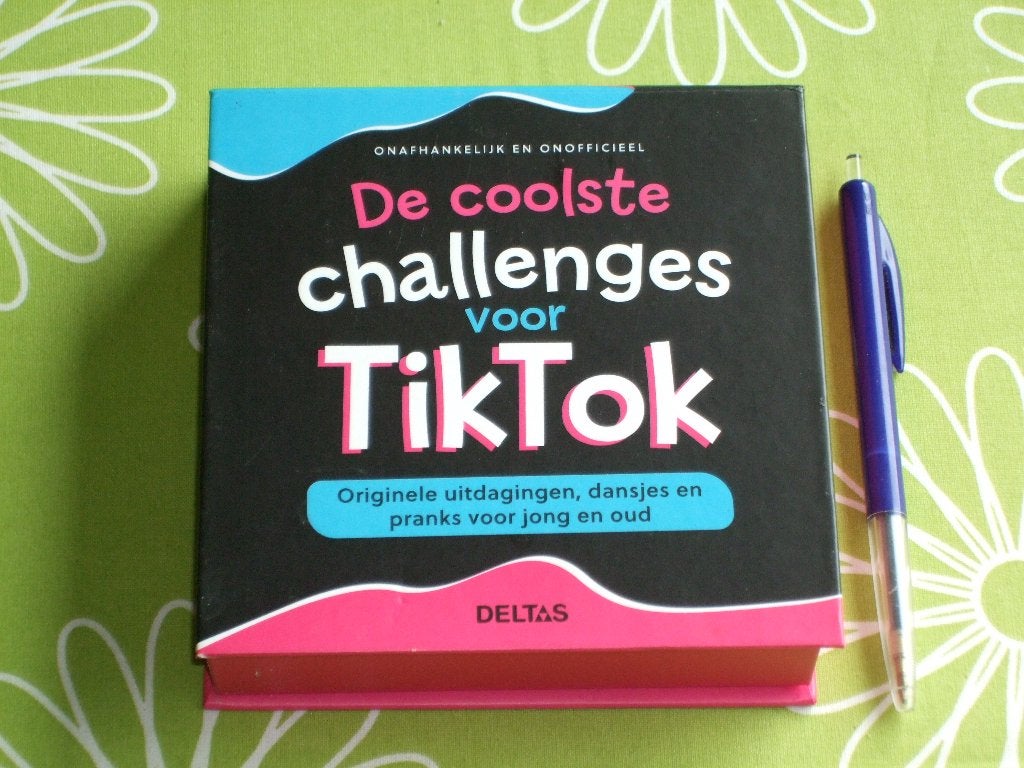De coolste challenges voor TikTok - originele uitdagingen, Vijf spelers of meer, Ophalen of Verzenden, Zo goed als nieuw
