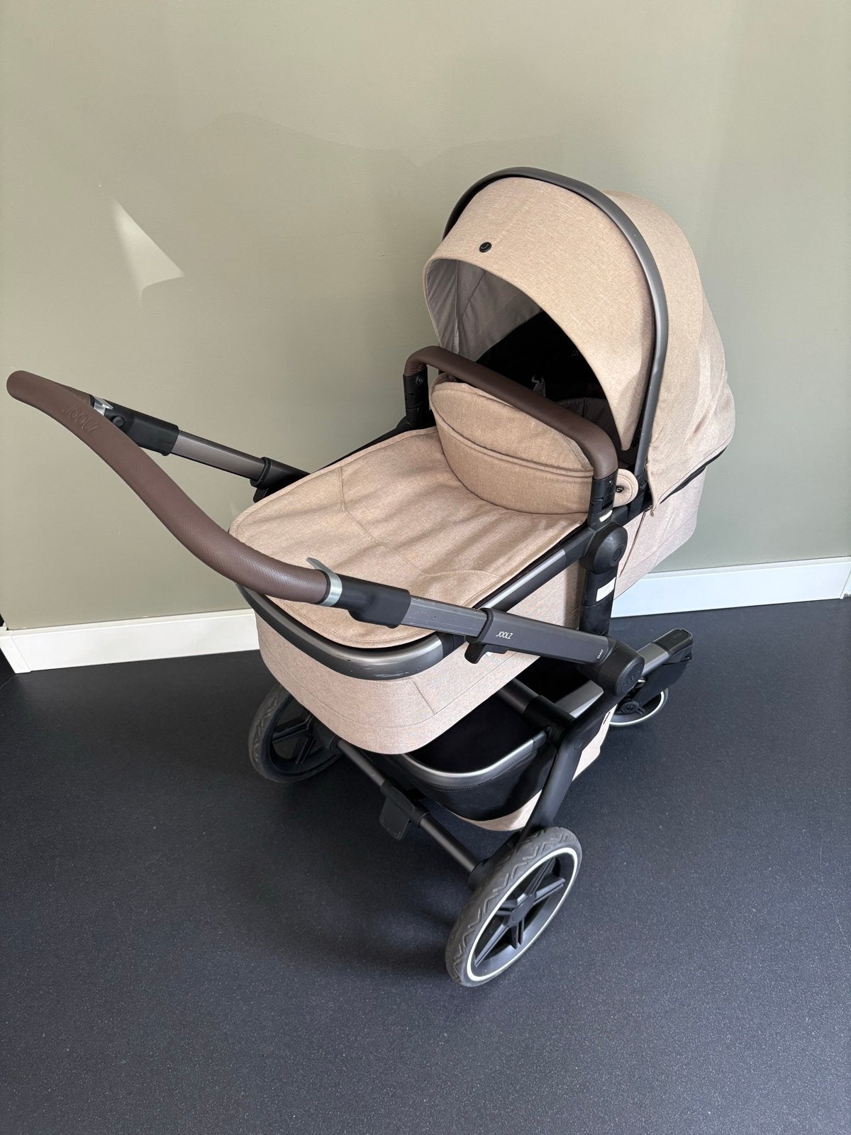 Joolz Day+ Kinderwagen Sandy Taupe - Met Accessoires, Gebruikt, Combiwagen, Met reiswieg, Ophalen