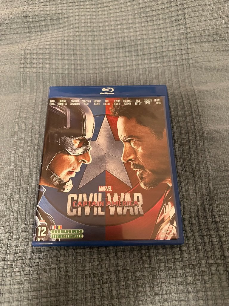 Captain america Civil war op blu-ray, zo goed als nieuw, Engels, Nederlands, Film, Actie