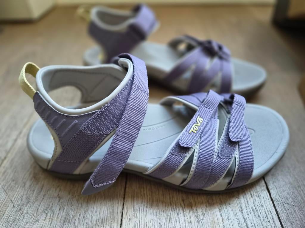 Teva's Tirra 4266 maat 38 nieuw, Kleding | Dames, Ophalen of Verzenden, Nieuw, Sandalen of Muiltjes