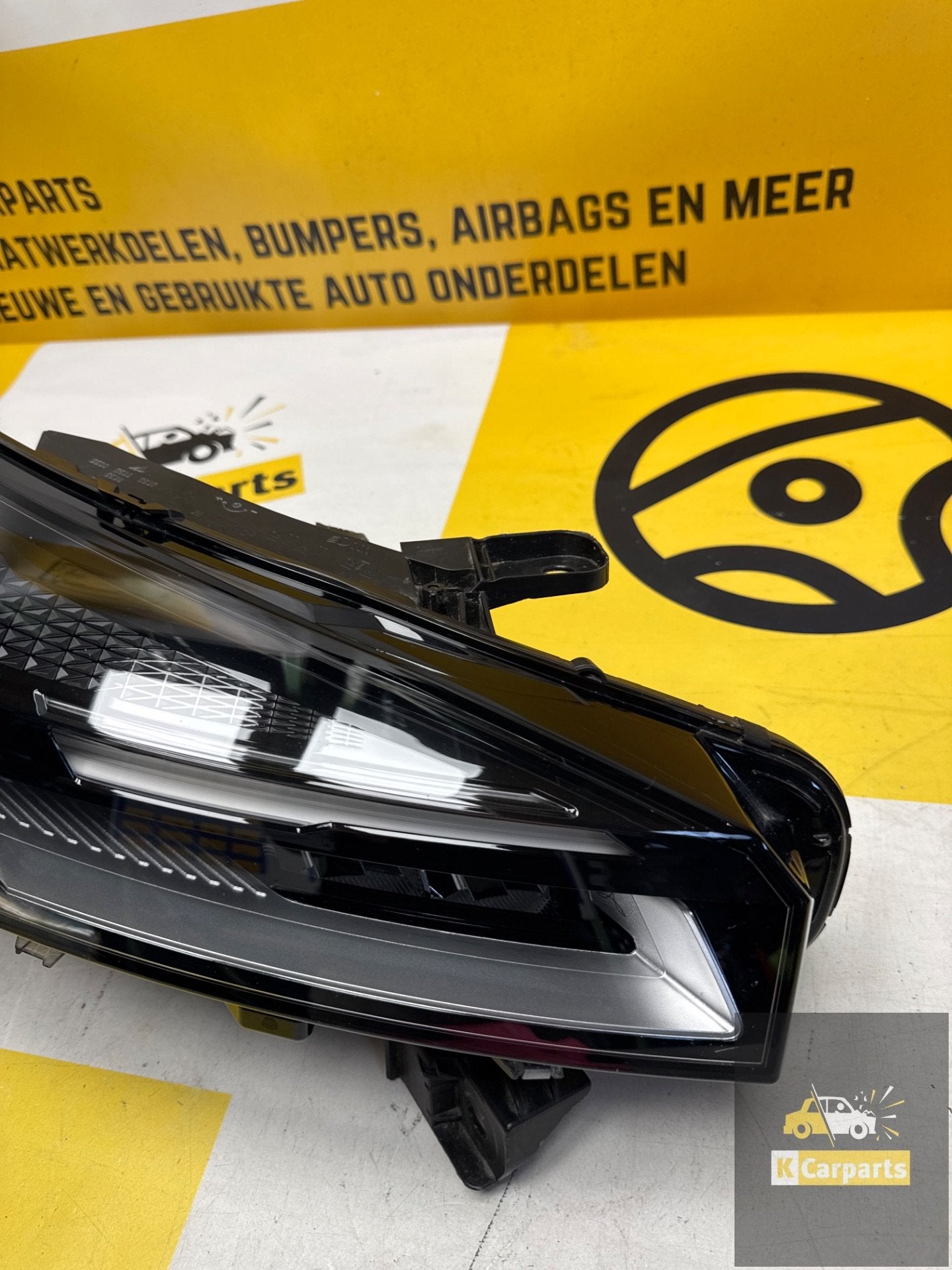 Renault Clio V 149R006600 LED Koplamp Rechts origineel, Info@fabrikant.eu, Ophalen of Verzenden, Fabrikant BV, Gebruikt