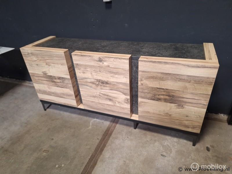 Online Veiling: Dressoir - ca. 189x51x87 cm, Huis en Inrichting, Kasten | Dressoirs