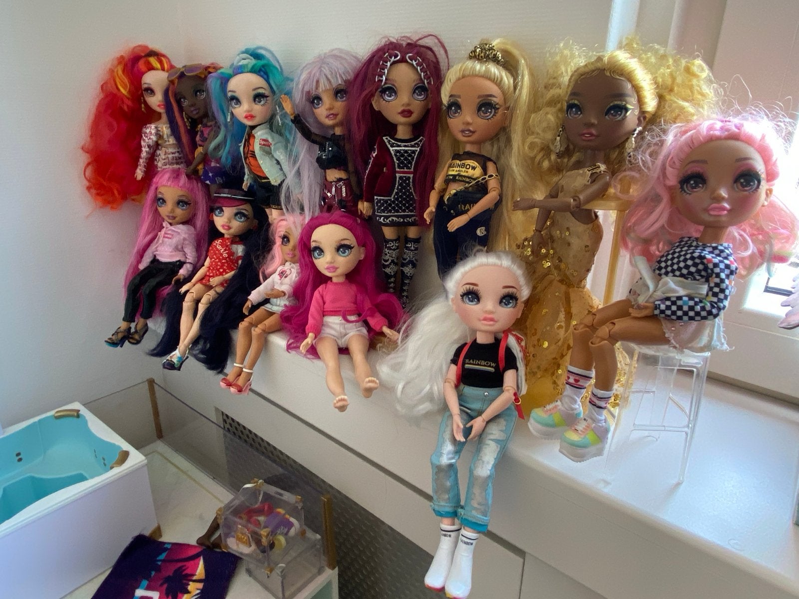Rainbow High Poppenhuis - Zo goed als nieuw, Ophalen, Zo goed als nieuw, Poppenhuis
