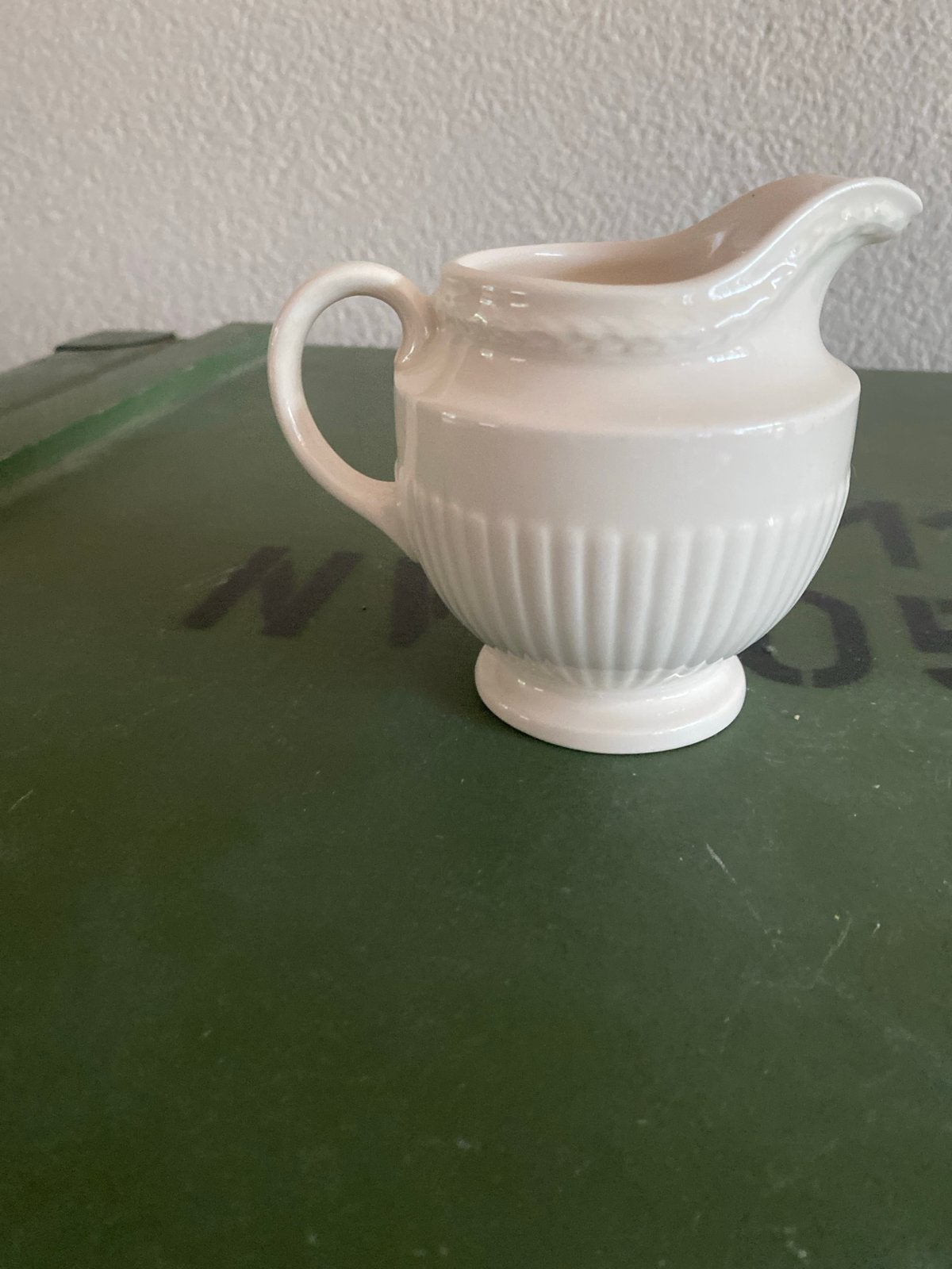 Wedgwood Edme Roomstel Melkkannetje, Ophalen