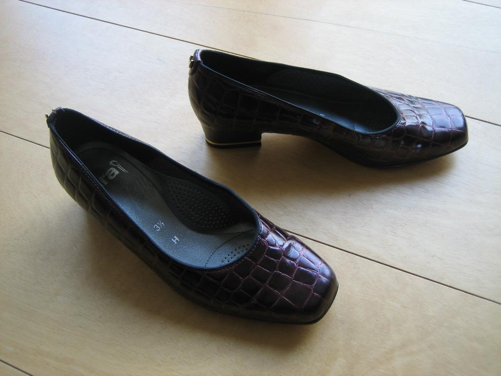 Stijlvolle lakleren pumps in bordeaux ARA 36,5 H snazzeys, Verzenden, Instappers, Nieuw, Ara schoenen