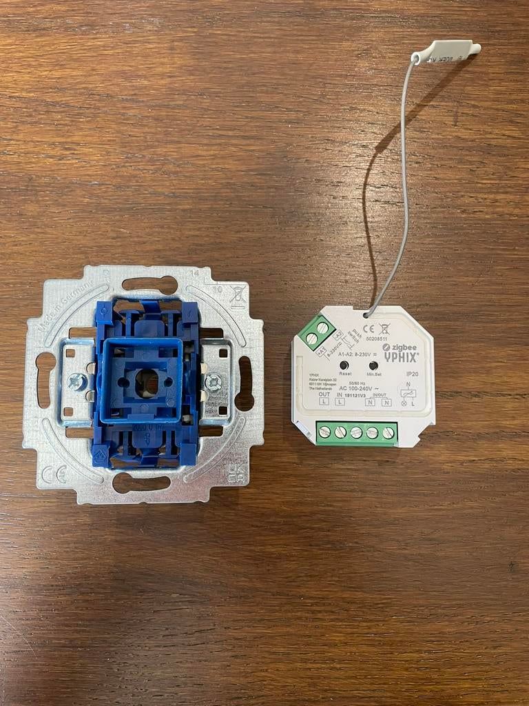 Yphix smart home 12 volt transformator en Zigbee dimmer, Ophalen, Zo goed als nieuw