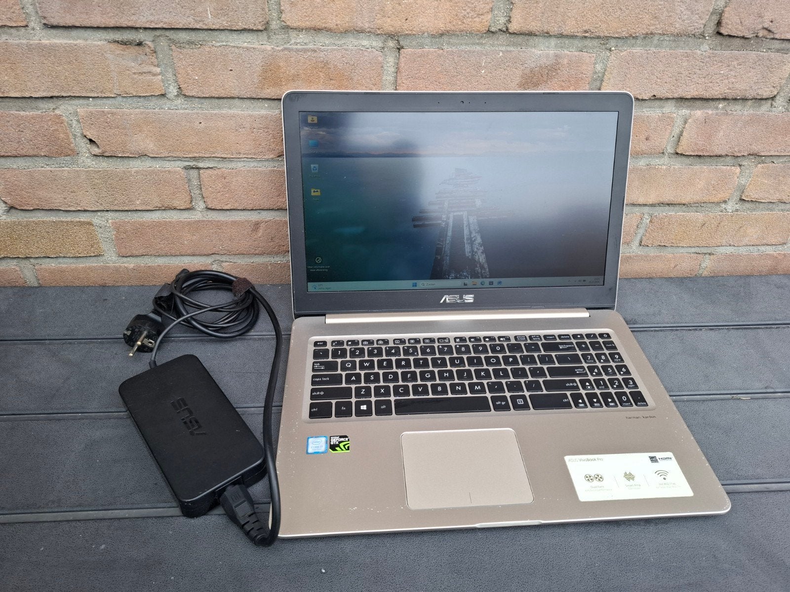 asus n580v windows 11 intel i7 8gb met adapter, 2 tot 3 Ghz, 15 inch, Ophalen of Verzenden, Zo goed als nieuw