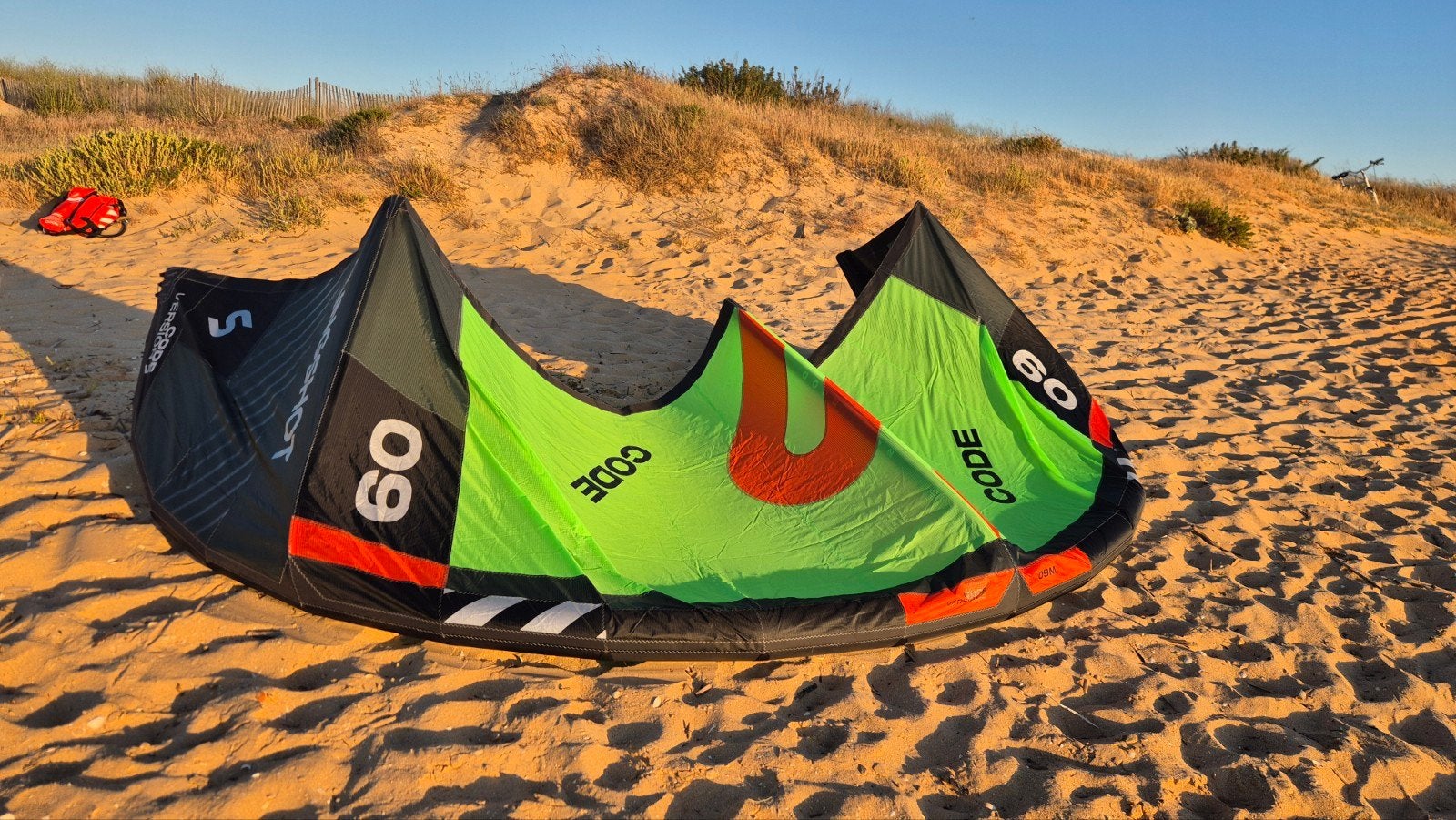 Slingshot Code V2 9m kite, Watersport en Boten, Kitesurfen, 9 m², Geen board, Ophalen of Verzenden, Zo goed als nieuw