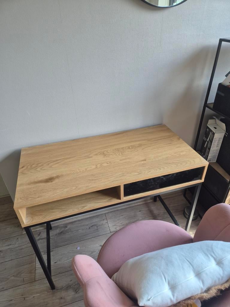 Bureau, Huis en Inrichting, Bureaus, Ophalen of Verzenden, Zo goed als nieuw