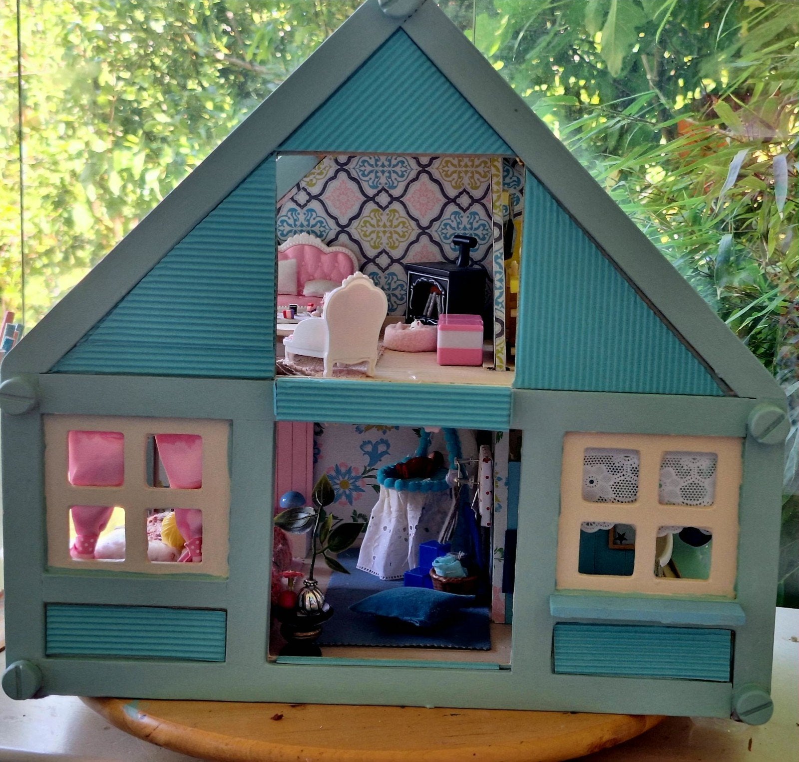 Gedetailleerd Poppenhuis met Meubels en Accessoires, Ophalen of Verzenden, Zo goed als nieuw, Poppenhuis