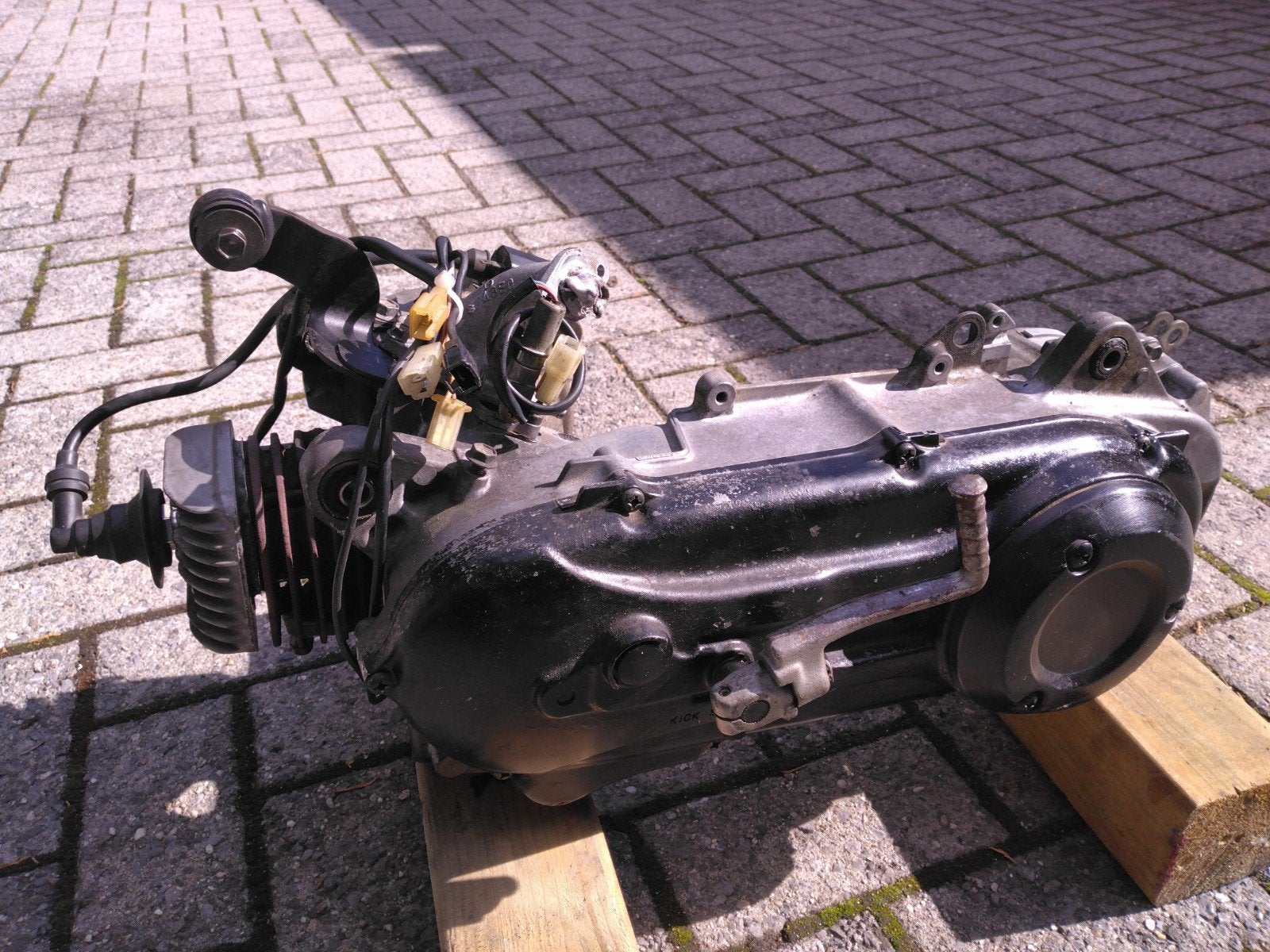 Suzuki streetmagic , motorblok , incl uitlaat  , incl velgen, Ophalen, Gebruikt, Blok, Suzuki streetmagic